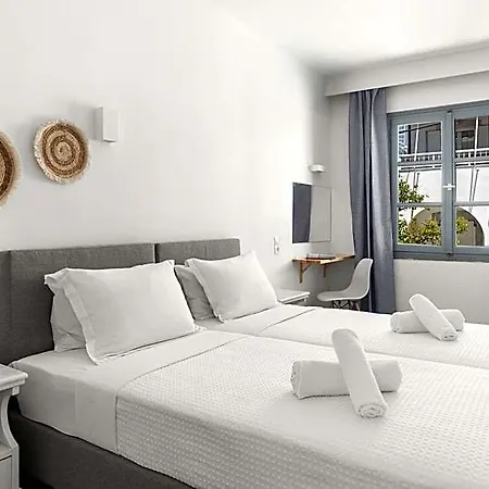 Polos By Ghh 3* Parikia (Paros)